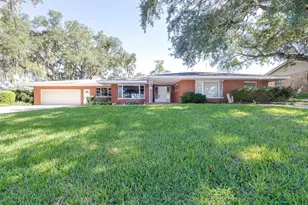 300 Crest Dr, Haines City, FL 33844 - Photo 1