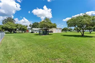 332 Cesara Dr, Mulberry, FL 33860 - Photo 9