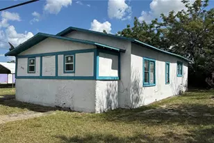 1009 Ave B, Haines City, FL 33844 - Photo 3