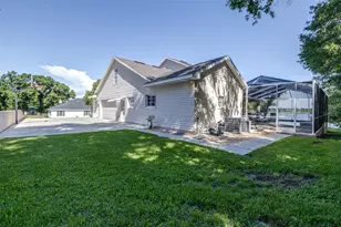 1016 S Lake Mariam Dr, Winter Haven, FL 33884 - Photo 13