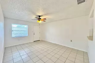 2559 Elm Ave, Lake Wales, FL 33898 - Photo 9