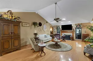 6359 Butternut Dr, Lakeland, FL 33813 - Photo 11