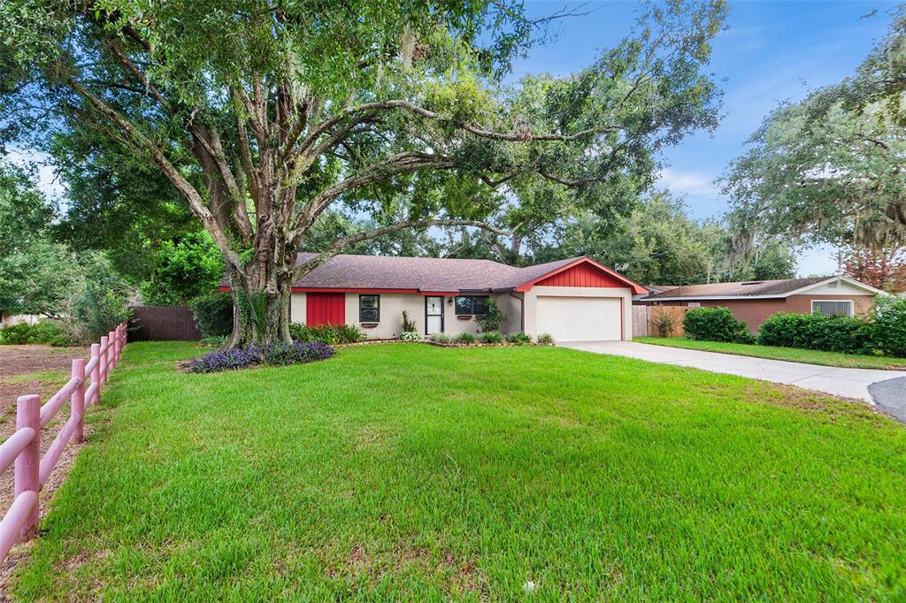 216 Shore Loop - 216 Shore Loop, Winter Haven, FL 33884 Luxury Property | Jose Angel Pina