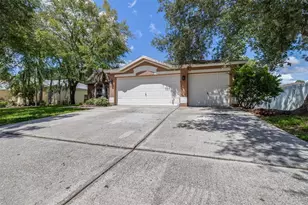 17012 Falconridge Rd, Lithia, FL 33547 - Photo 5