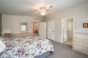 8574 Breeze Hill Dr, Lake Wales, FL 33898 - Photo 13