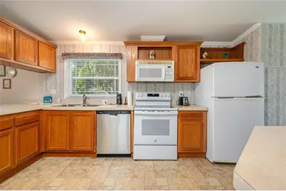 8574 Breeze Hill Drive, Lake Wales, FL 33898 - Photo 11