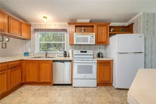 8574 Breeze Hill Dr, Lake Wales, FL 33898 - Photo 11