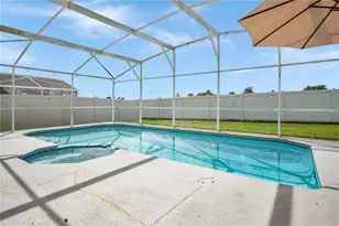 323 Castlemain Cir, Davenport, FL 33897 - Photo 9