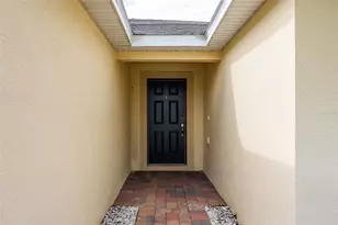 1429 Lucerne Loop Rd NE, Winter Haven, FL 33881 - Photo 5