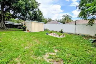 19 Lamplight Ln, Winter Haven, FL 33884 - Photo 11
