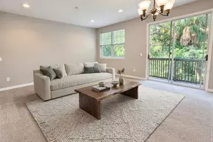 8319 King Blossom Ct, Tampa, FL 33615 - Photo 5