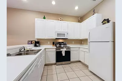 805 Lucaya Loop #8201, Davenport, FL 33897 - Photo 5