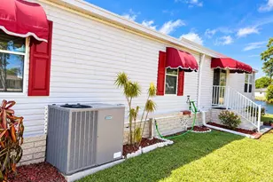 5214 Island View Cir N, Polk City, FL 33868 - Photo 9