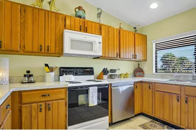 10203 Village Drive #J23, Lake Wales, FL 33898 - Photo 9