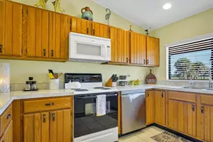 10203 Village Dr, Lake Wales, FL 33898 - Photo 9