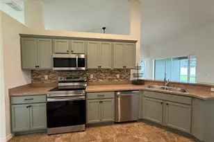 2888 Stonewood Cir, Lakeland, FL 33810 - Photo 7