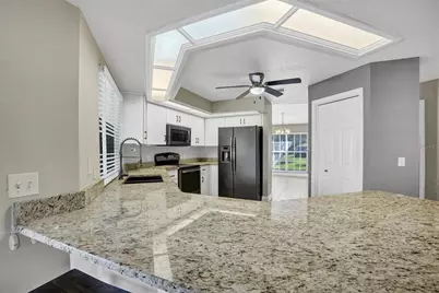 302 N Webb Road, Plant City, FL 33566 - Photo 13