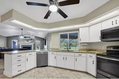 302 N Webb Road, Plant City, FL 33566 - Photo 11
