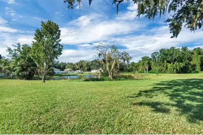 302 N Webb Road, Plant City, FL 33566 - Photo 41