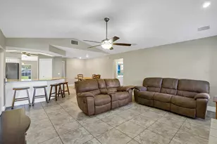 302 N Webb Rd, Plant City, FL 33566 - Photo 17