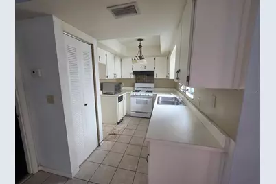 395 San Jose Dr, Winter Haven, FL 33884 - Photo 9