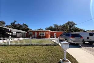 4413 Crestwood Dr N, Saint Petersburg, FL 33714 - Photo 3