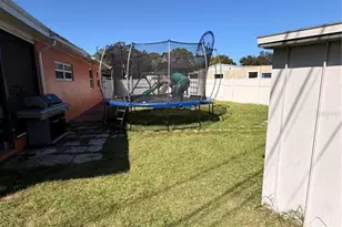 4413 Crestwood Dr N, Saint Petersburg, FL 33714 - Photo 13