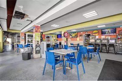 5916 Av. Isla Verde, Carolina, PR 00979 - Photo 7