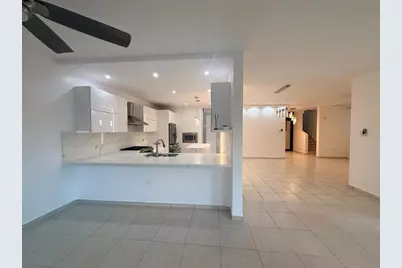 E22 Calle ComprensiÃ³n Urb. ParaÃso De Mayaguez, Mayaguez, PR 00680 - Photo 3