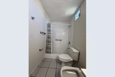 Villas De Parkville I Avenida Lopategui, Guaynabo, PR 00969 - Photo 13