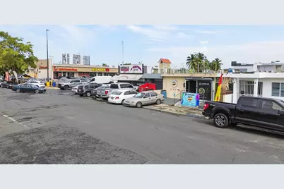 Urb. La Rosaleda Ea10 Ave. Boulevard Monroig, Toa Baja, PR 00949 - Photo 25