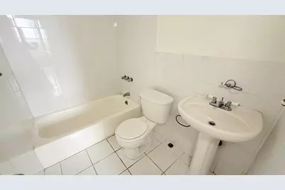 37 Isla Verde Ave. #203, Carolina, PR 00979 - Photo 19