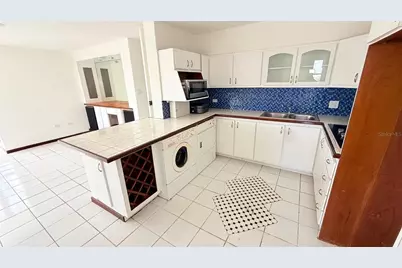 37 Isla Verde Ave. #203, Carolina, PR 00979 - Photo 5