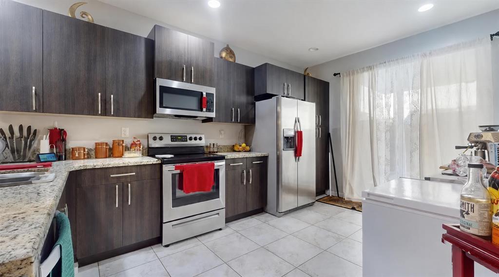 1452 SE 24th Ave - 1452 SE 24th Ave, Homestead, FL 33035 Luxury Property | Jose Angel Pina
