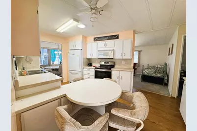 408 Hawthorne Boulevard, Leesburg, FL 34748 - Photo 11