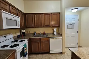 12527 Floridays Resort Dr, Orlando, FL 32821 - Photo 9