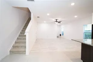 3850 Hampstead Ln, Lakeland, FL 33810 - Photo 5