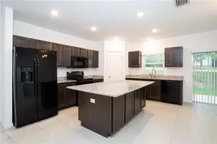 3850 Hampstead Ln, Lakeland, FL 33810 - Photo 3