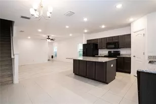 3850 Hampstead Ln, Lakeland, FL 33810 - Photo 7