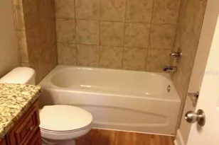 301 NW 8th St, Gainesville, FL 32601 - Photo 9