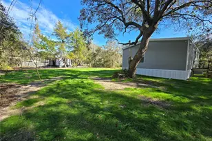 43535 Dixie Dr, Paisley, FL 32767 - Photo 9