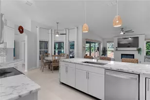 5252 Grove Mnr, Lady Lake, FL 32159 - Photo 15