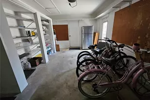 6442 Colonial Dr, Sarasota, FL 34231 - Photo 23