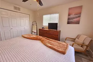 6442 Colonial Dr, Sarasota, FL 34231 - Photo 15