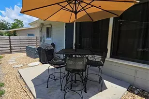 6442 Colonial Dr, Sarasota, FL 34231 - Photo 19