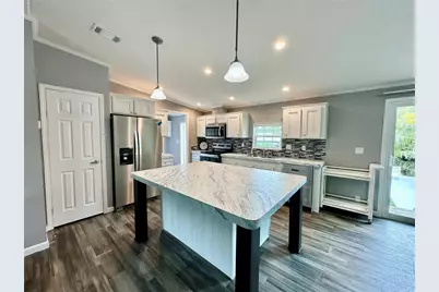 55744 Holiday Circle, Astor, FL 32102 - Photo 11