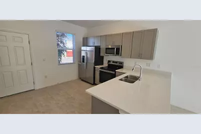 8581 Daybreak Street, Sarasota, FL 34241 - Photo 3