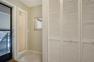 5649 Summerside Ln, Sarasota, FL 34231 - Photo 3