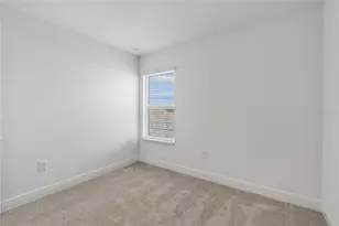 8217 Seaflower Pkwy, Bradenton, FL 34210 - Photo 15
