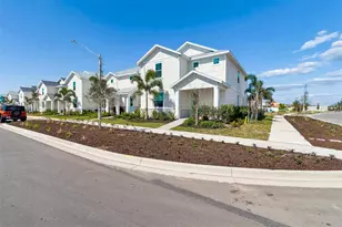 8011 Seaflower Pkwy, Bradenton, FL 34210 - Photo 3